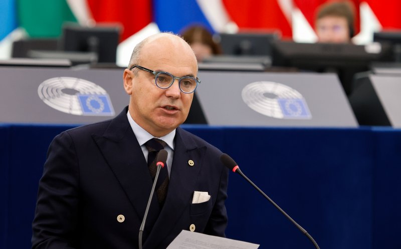 Rareș Bogdan: Să revenim la economia real liberală, altfel ne ducem în cap!