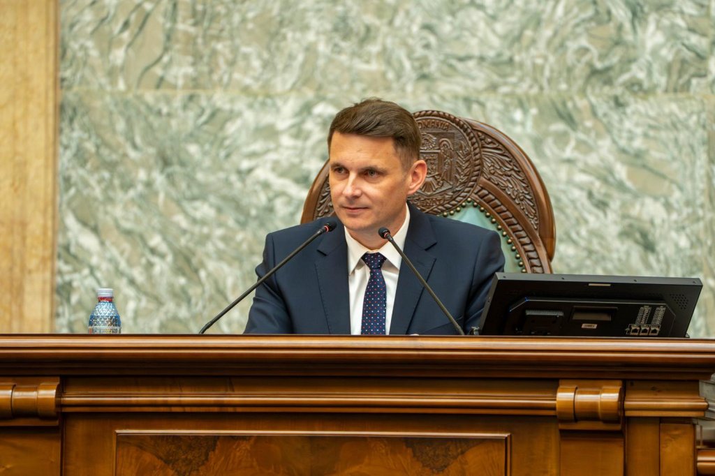 Noi reguli pentru jocurile de noroc, votate de Senat. Mircea Abrudean: „Statul are datoria de a interveni atunci când sănătatea emoțională și viitorul tinerilor sunt puse în pericol”