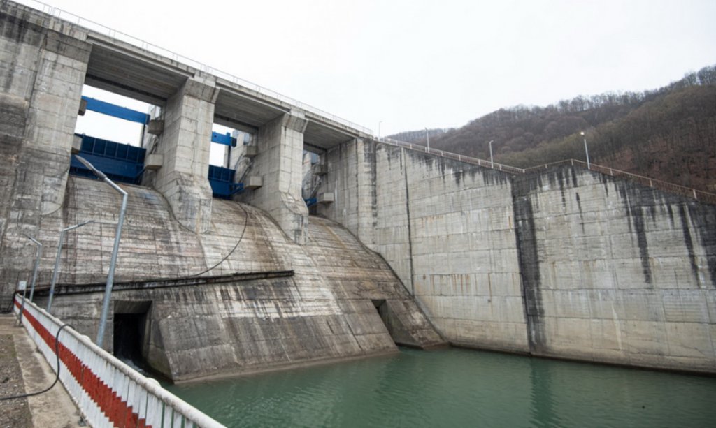 Un baraj abandonat de patru decenii, blocat în instanță de un ONG clujean