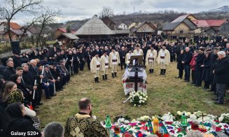 Imnul minerilor, interpretat de ortacii lui Gheorghe Chindriș la căpătâiul sicriului