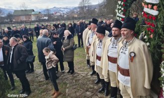 Imnul minerilor, interpretat de ortacii lui Gheorghe Chindriș la căpătâiul sicriului