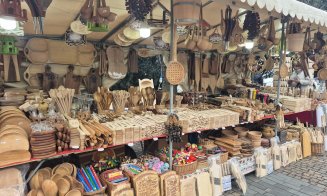 Turul târgurilor de mărțișoare din Cluj-Napoca: De la obiecte lucrate manual, la flori, dulciuri și bucate tradiționale. Ce prețuri sunt
