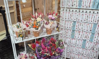 Turul târgurilor de mărțișoare din Cluj-Napoca: De la obiecte lucrate manual, la flori, dulciuri și bucate tradiționale. Ce prețuri sunt