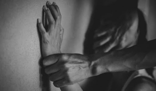 Agresorii sexuali nu vor mai putea lucra în școli, spitale, centre de îngrijire sau de sport/ 65.000 de persoane, pe lista celor care au comis infracţiuni sexuale