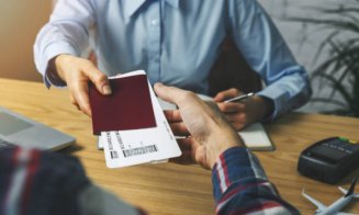 Agenție de turism din Cluj implicată într-o fraudă uriașă: mii de documente false și prejudiciu de peste 1 milion de lei