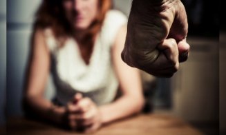 Clujean arestat pentru încălcarea ordinului de protecție / Prins în flagrant în timp ce își urmărea noaptea victima