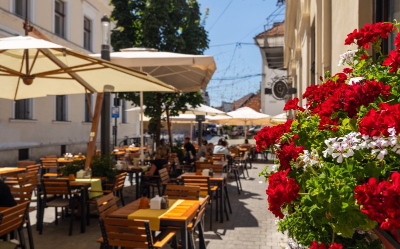 Industria HoReCa din Cluj speră la relansare: Turiștii și sezonul cald, motoarele revenirii în 2026