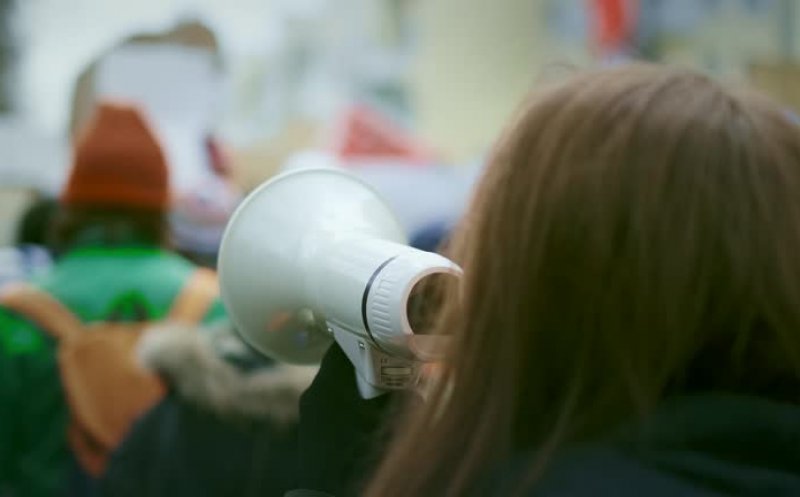 8 Martie în stradă, la Cluj: Marș împotriva imperialismului și militarizării. Se alătură și studenții