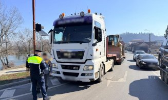 Polițiștii clujeni nu duc lipsă de ”clienți” în trafic: Vizați sunt și transportatorii de lemn / Amenzi de 52.000 de lei