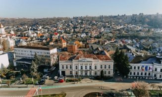 O proprietate cu identitate istorică, scoasă la vânzare în Turda. Cât costă clădirea emblematică