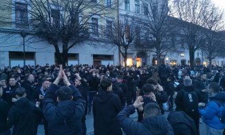 Pregătiri pentru Derby-ul Clujului. Fanii Universității s-au "încălzit" pentru meci în centrul orașului