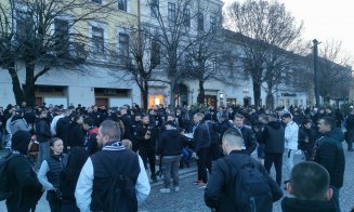 Pregătiri pentru Derby-ul Clujului. Fanii Universității s-au "încălzit" pentru meci în centrul orașului