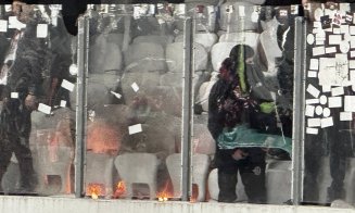 VANDALISM pe Cluj Arena: Suporterii CFR-iști au distrus tot ce le-a căzut în mână pe stadionul Universității