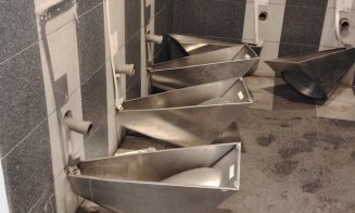 VANDALISM pe Cluj Arena: Suporterii CFR-iști au distrus tot ce le-a căzut în mână pe stadionul Universității: ”Poftim civilizație!”