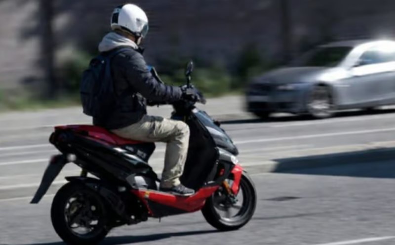 Scuterele, soluție sau pericol în traficul din Cluj? Ce spun clujenii