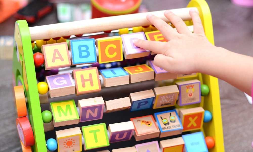 Calendarul înscrierilor la creșe și grădinițe. Când trebuie părinții să completeze cererile