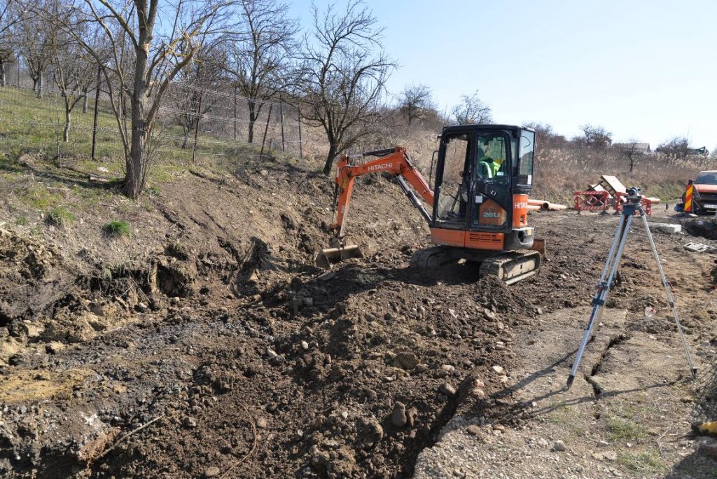 Se extinde rețeaua de canalizare pe o stradă din Cluj-Napoca. Lucrările, pe bani europeni, aproape GATA