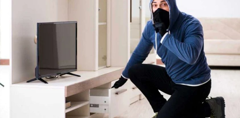 Hoț „profesionist” prins în Cluj: a dat spargeri în serie și a acționat ca în filme