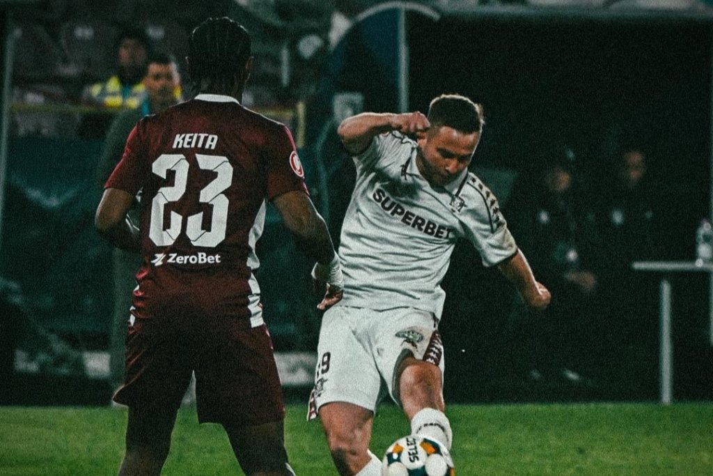 Spectacol în Gruia. CFR câștigă în fața Rapidului un meci cu patru șuturi în bară