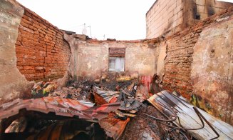 Primele module de locuit destinate familiilor afectate de incendiul de pe strada Margaretelor, instalate pe poziții