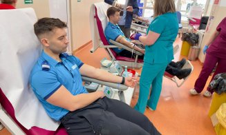 Clujul dă un exemplu de solidaritate: Prefectura, polițiștii și pompierii donează sânge pentru salvarea de vieți