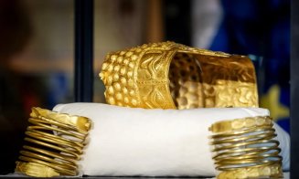 Cum au fost găsite coiful dacic de la Coțofenești și brățările de aur. "Erau învelite în prosop și îngropate”