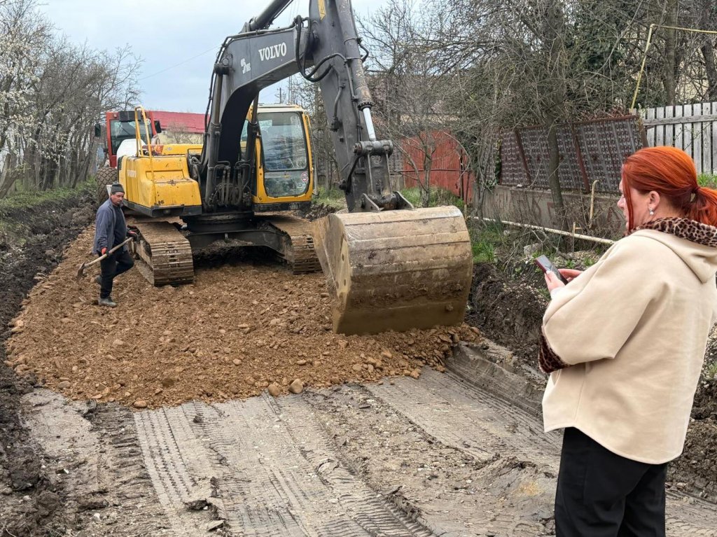 Primărița din Apahida, pe șantierul drumurilor din Pata: „Continuăm să lucrăm, pas cu pas, pentru o comună modernă și bine conectată”