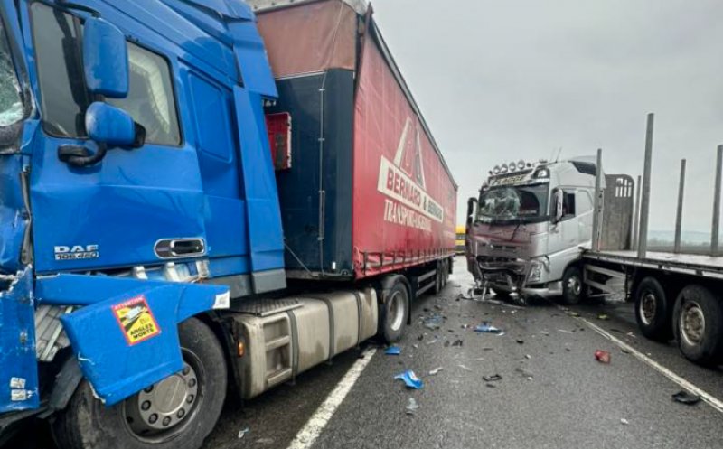 Impact puternic între două TIR-uri pe un drum din Cluj: Intervine SMURD pentru un șofer rănit. Trafic blocat