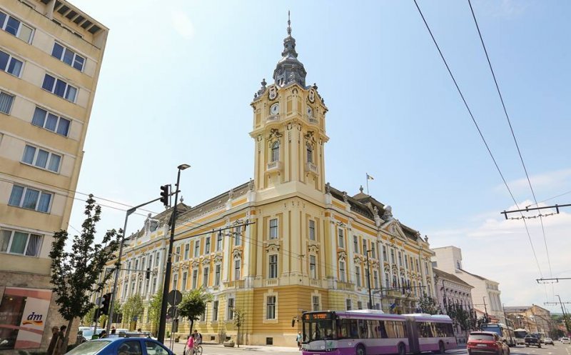 Primăria Cluj-Napoca NU dă oameni afară, ci TAIE din salarii