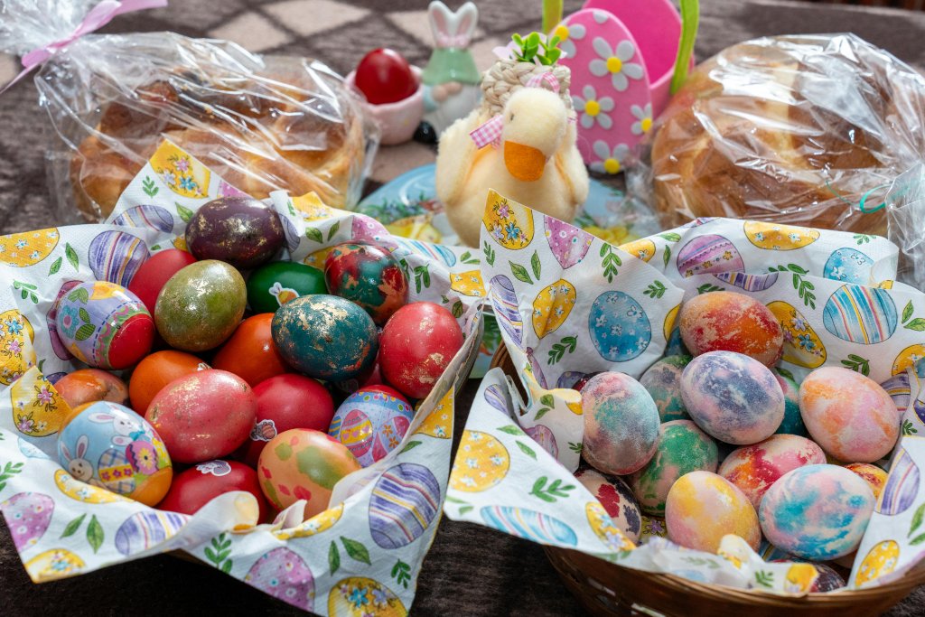 Masa de Paște, mai scumpă ca niciodată în 2026. TOPUL alimentelor care au explodat la preț