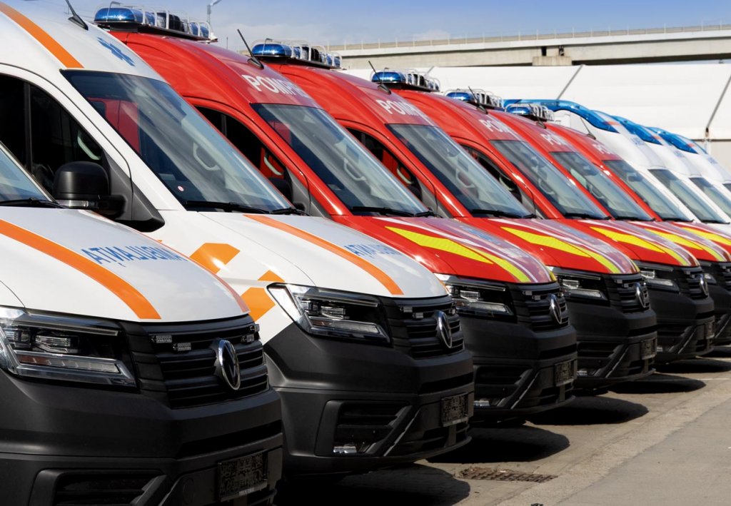 Performanță remarcabilă în industria românească: O companie din Cluj dotează 5 ambulanțe pe zi și atinge o cifră de afaceri de 90 milioane de euro