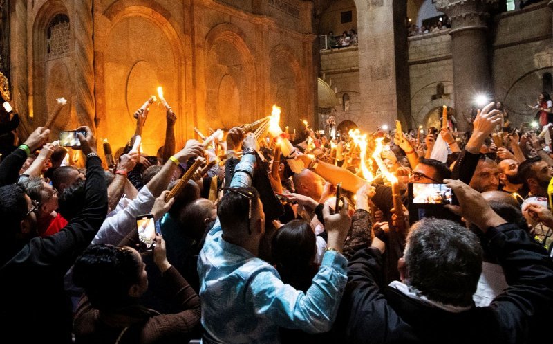 Lumina Sfântă de la Ierusalim va ajunge în România “fără probleme”. Momentul așteptat de milioane de credincioși