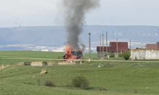 Momente de groază în Vinerea Mare: O casă din Cluj, cuprinsă de flăcări / Pompierii intervin de urgență