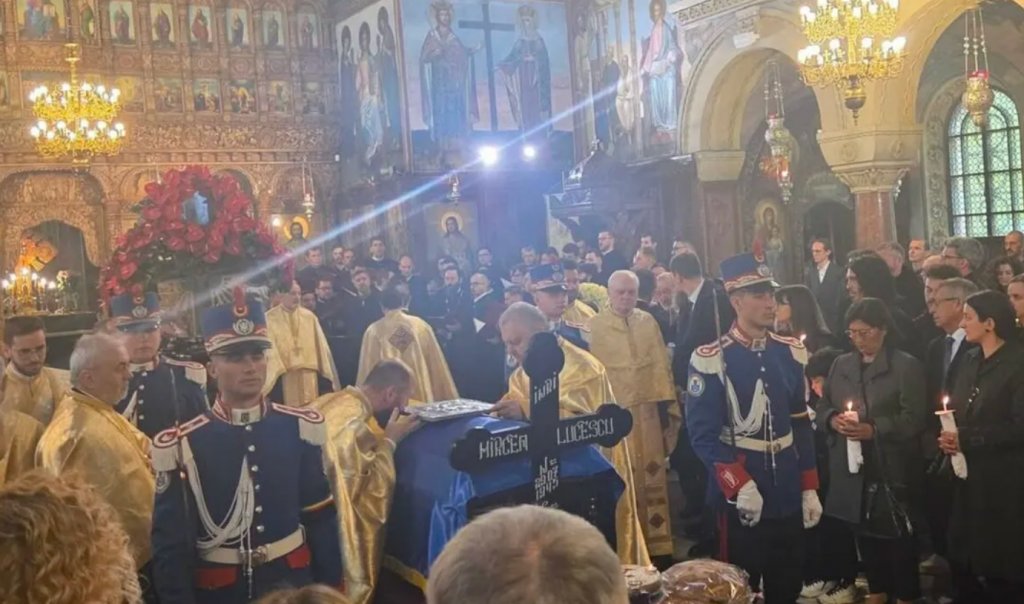 Detalii din interiorul bisericii la înmormântarea lui Mircea Lucescu: „Doar la Roma am văzut așa ceva"