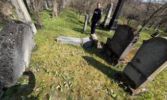 Profanare de morminte în noaptea de Înviere / 14 monumente funerare, vandalizate / Infracțiune încadrată la 'profanare de cadavre sau morminte'
