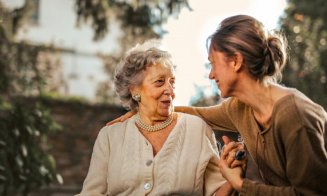 Vești mari pentru pensionari: cresc pensiile din 2027 – câți bani vor primi în plus