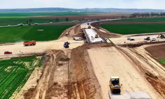 Lucrări în forță pe Autostrada Transilvania: Chiribiș–Biharia, pregătit de asfaltare / Când vom circula până aproape de granița cu Ungaria