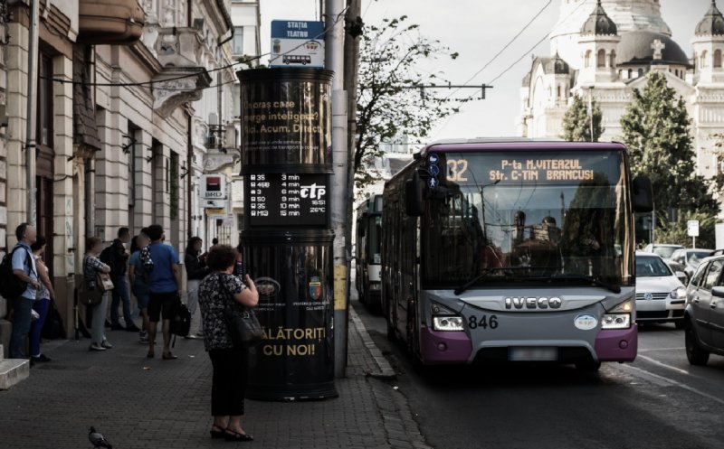 Un nou episod din „Clujul bizar”: după doamna cu căruciorul, o altă femeie abordează trecătorii în stații și le cere...