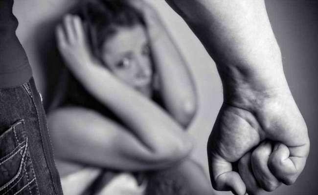 Caz șocant într-o localitate din Cluj: femeie agresată brutal și ținută cu forța în locuință. Agresorul, arestat preventiv