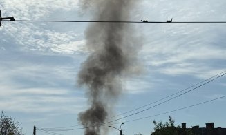 INCENDIU la etajul 4 al unui bloc din Cluj-Napoca / De la ce a pornit focul