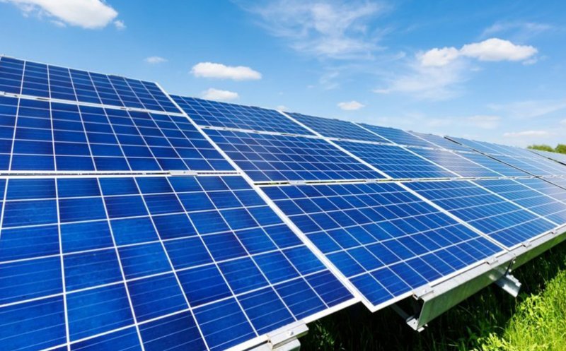 Două noi comune din Cluj își fac parcuri fotovoltaice. Vor să-și producă singure energia electrică