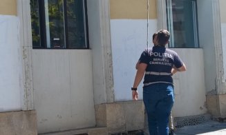 A fost săltat de poliție clujeanul care a vandalizat sediul AUR din oraș