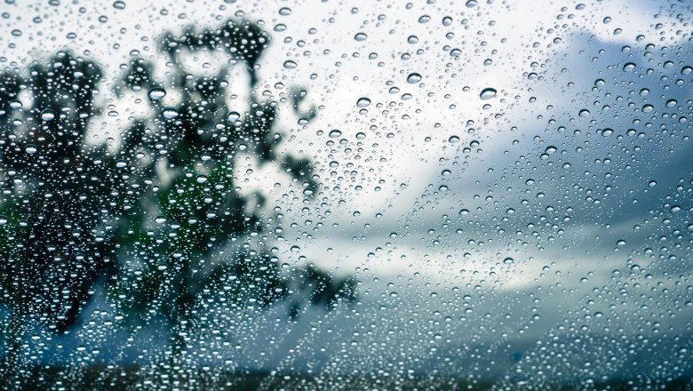 Vremea se schimbă radical în weekend. Sunt anunțate furtuni, grindină și ploi torențiale/ Zonele cu atenționări Cod Galben