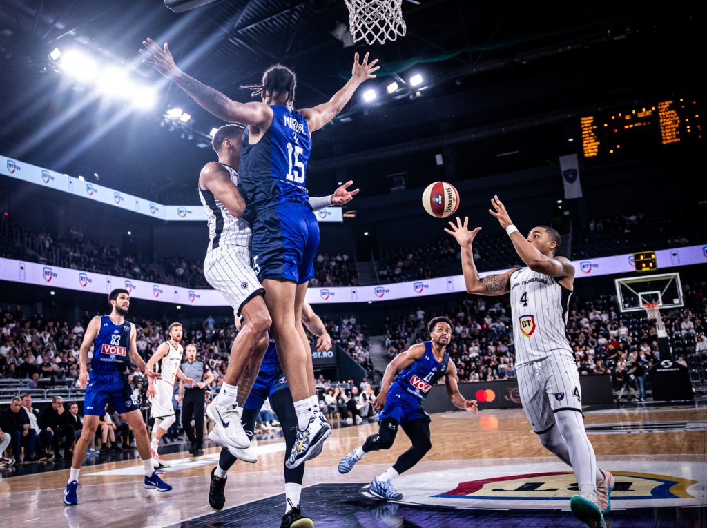 Șansă unică pentru fanii U-BT. Clubul organizează deplasări la Podgorica și Craiova pentru meciurile de play-off