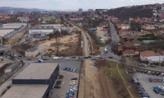 Emil Boc explică întârzierile pasajului de la Tăietura Turcului: „Nu putem face în locul lor. Mingea e la CFR SA”