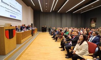 Rectorul uneia dintre cele mai importante universități din Thailanda, decorat de UTCN