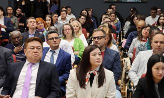 Rectorul uneia dintre cele mai importante universități din Thailanda, decorat de UTCN