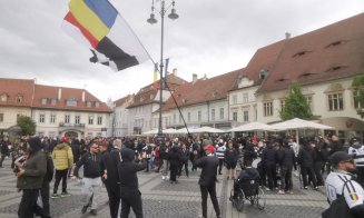Sibiul e alb și negru. Sute de fani ai Universității se pregătesc pentru finala Cupei