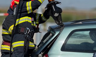 Scene ca într-un dezastru real pe A3, în Cluj. Planul Roșu activat după un accident simulat cu 14 victime și o autocisternă cu acid azotic