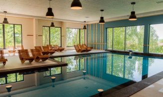 Un cunoscut resort de lux din Cluj, scos la vânzare: are 32 de camere, SPA și piscine. Cât costă